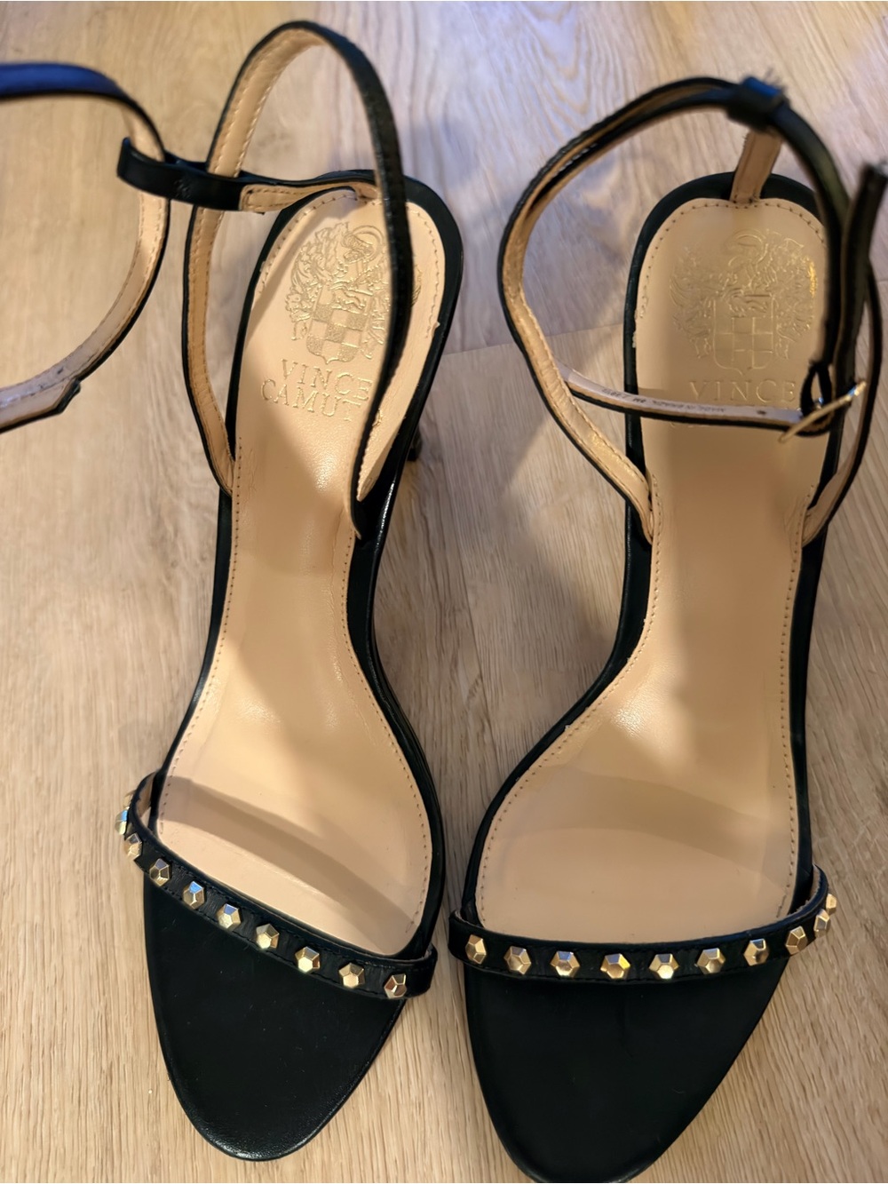 FINAL SALE 🚨- Vince Camuto black Heels - Leather high quality